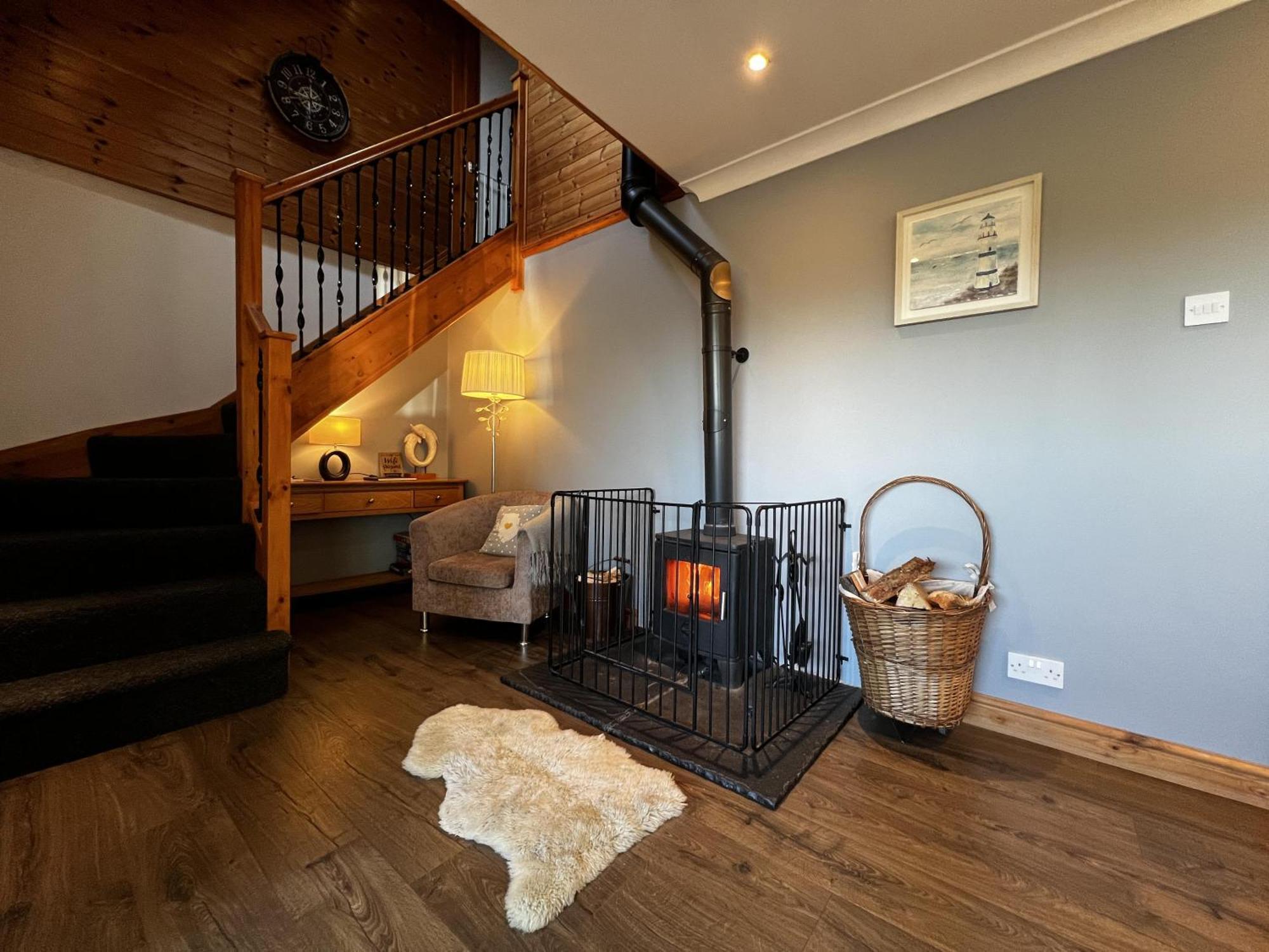 3 Bed Detached Cottage- Log Burner Mountain Views 波马利斯 外观 照片