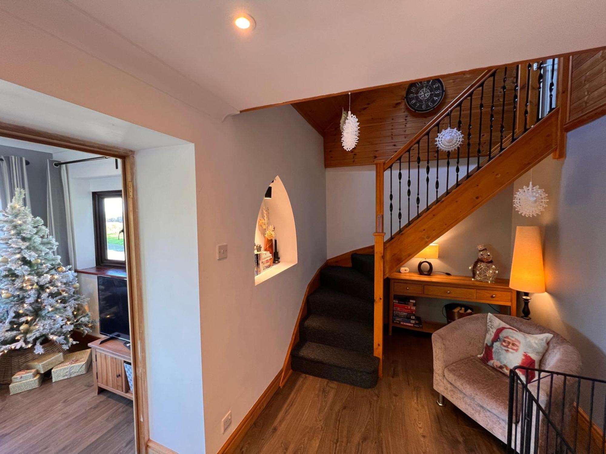 3 Bed Detached Cottage- Log Burner Mountain Views 波马利斯 外观 照片
